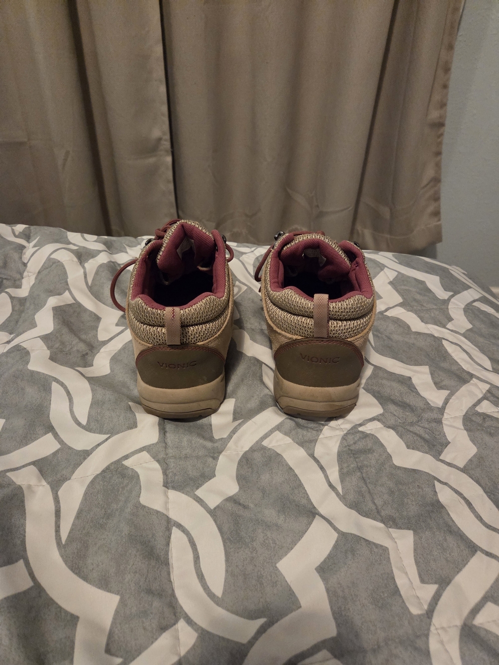 Vionic Tan Suede and Mauve Lace-Up Women's Hiking Boots-8.5 - Picture 3 of 8